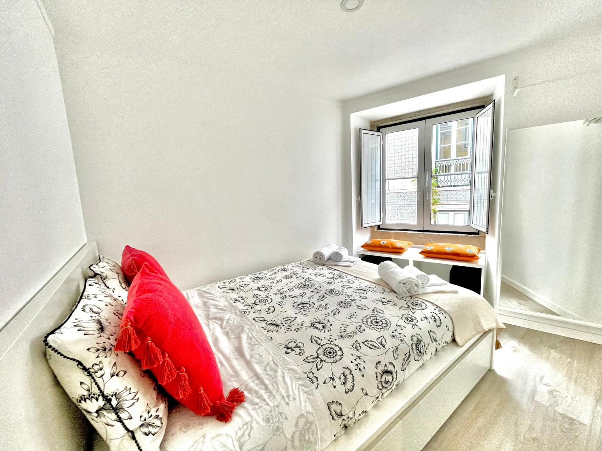 Apartments Center Santos Лиссабон Экстерьер фото